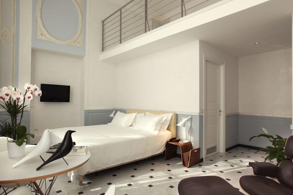 Le Nuvole Residenza D'epoca Hotel 3*